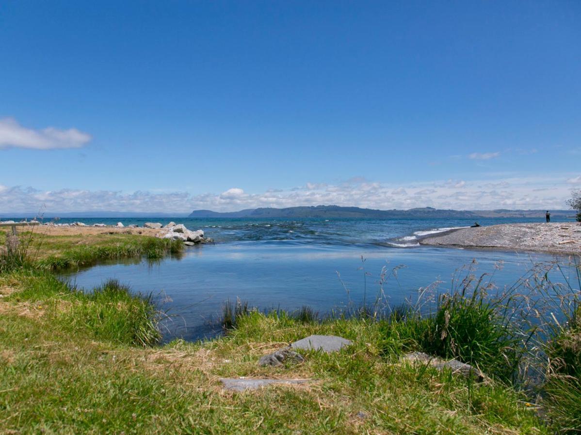 Bellbird Cottage - Lake Taupo Bach Waitahanui Екстериор снимка